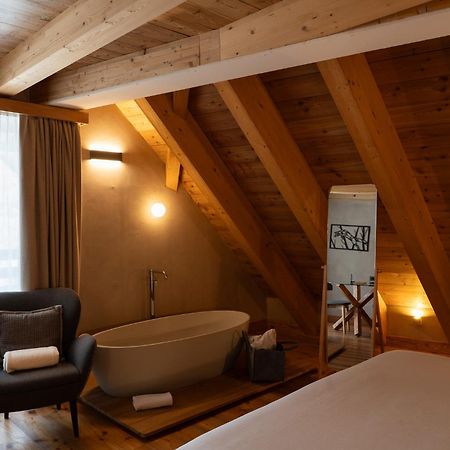Au Charmant Petit Lac - Ecohotel Parc&Spa Champoluc Extérieur photo