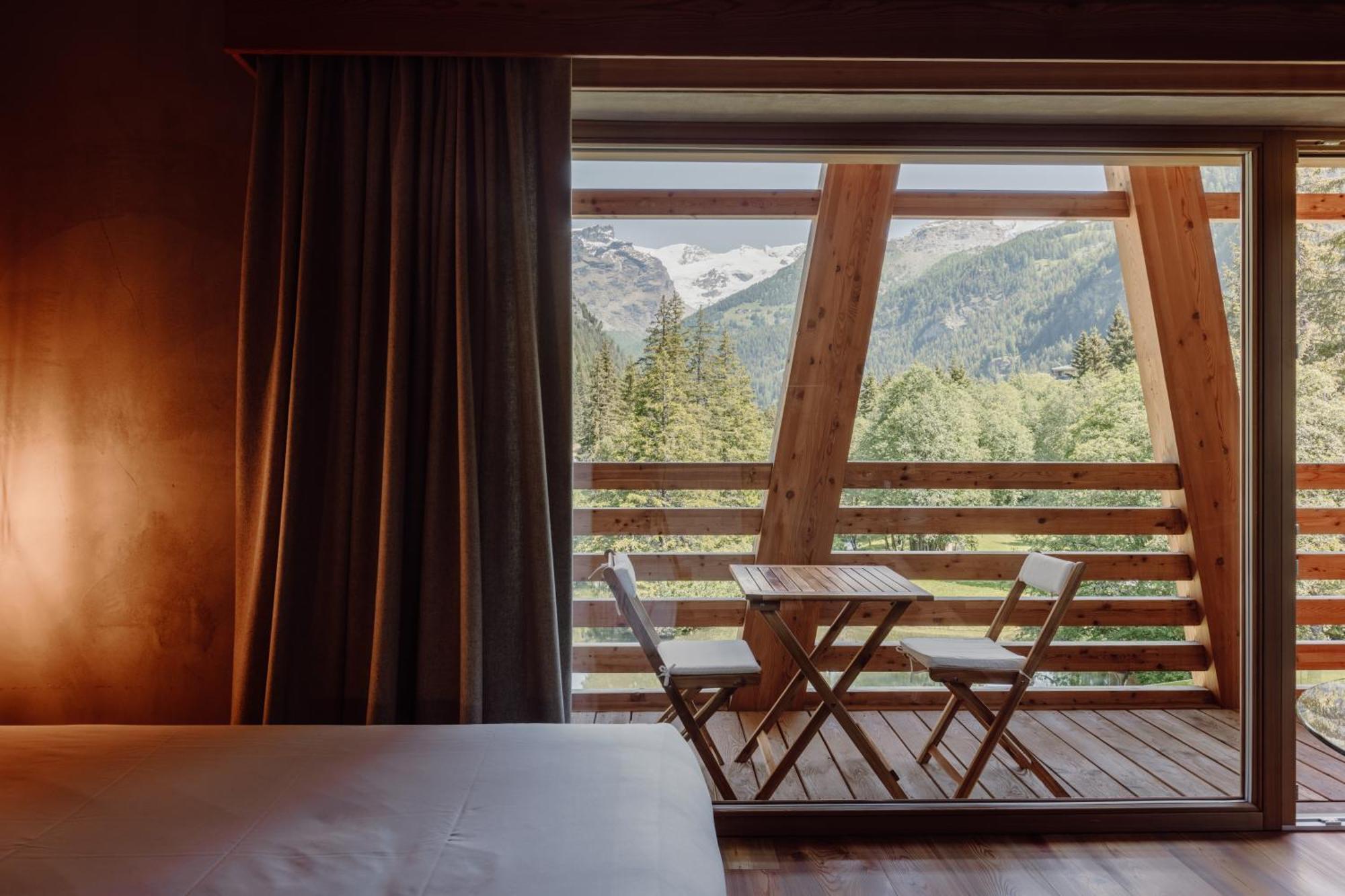Au Charmant Petit Lac - Ecohotel Parc&Spa Champoluc Extérieur photo