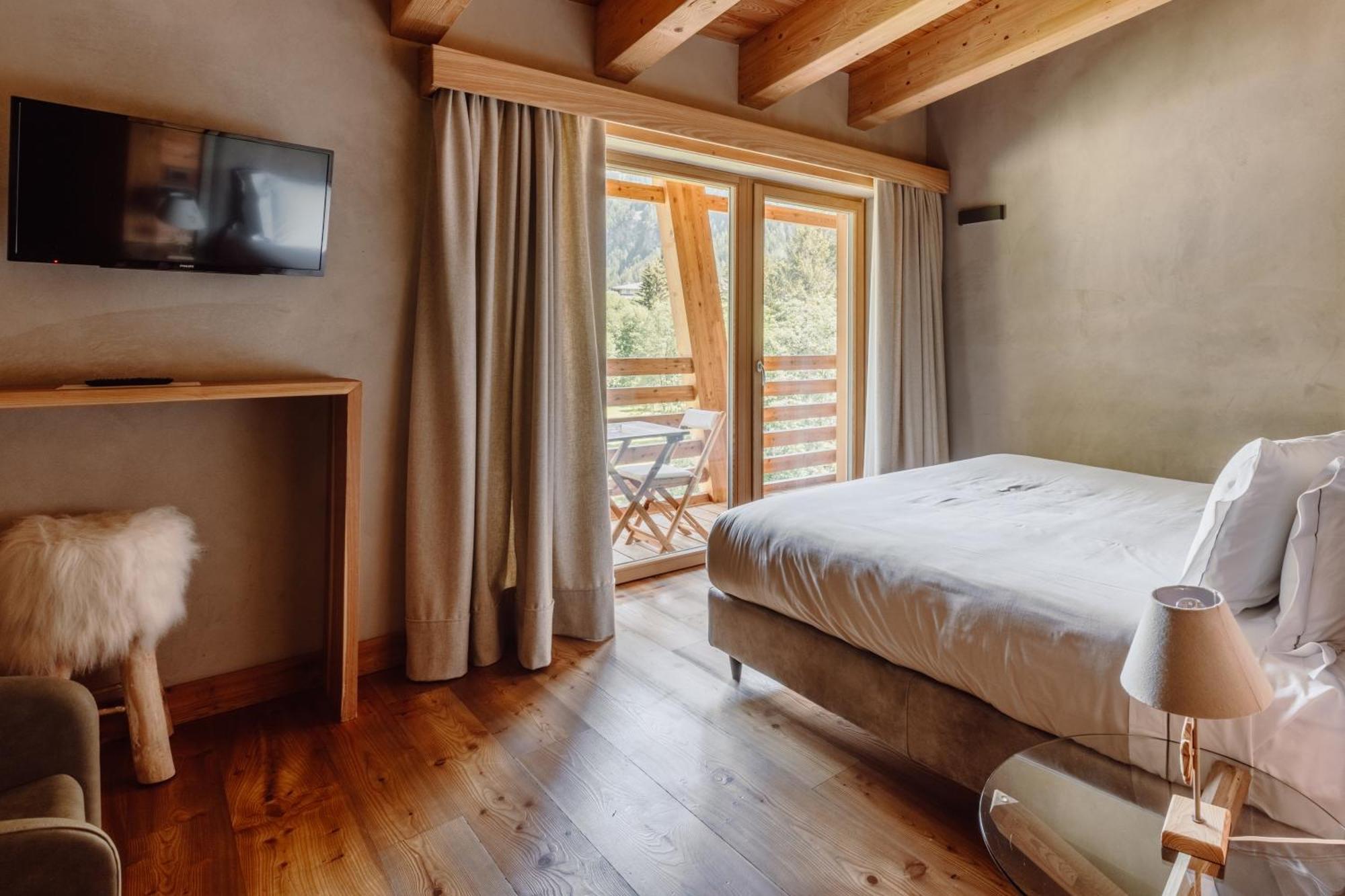 Au Charmant Petit Lac - Ecohotel Parc&Spa Champoluc Extérieur photo